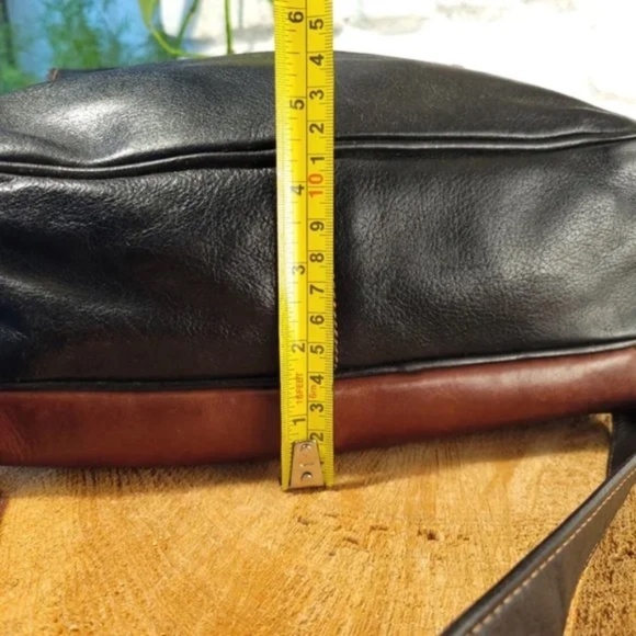 Gemel Vintage Italian Leather Bag - Picture 10 of 16